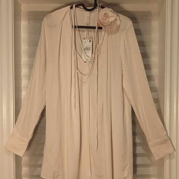 Mango MNG Pink Blouse w/Flower detail Size XS - Picture 5 of 14